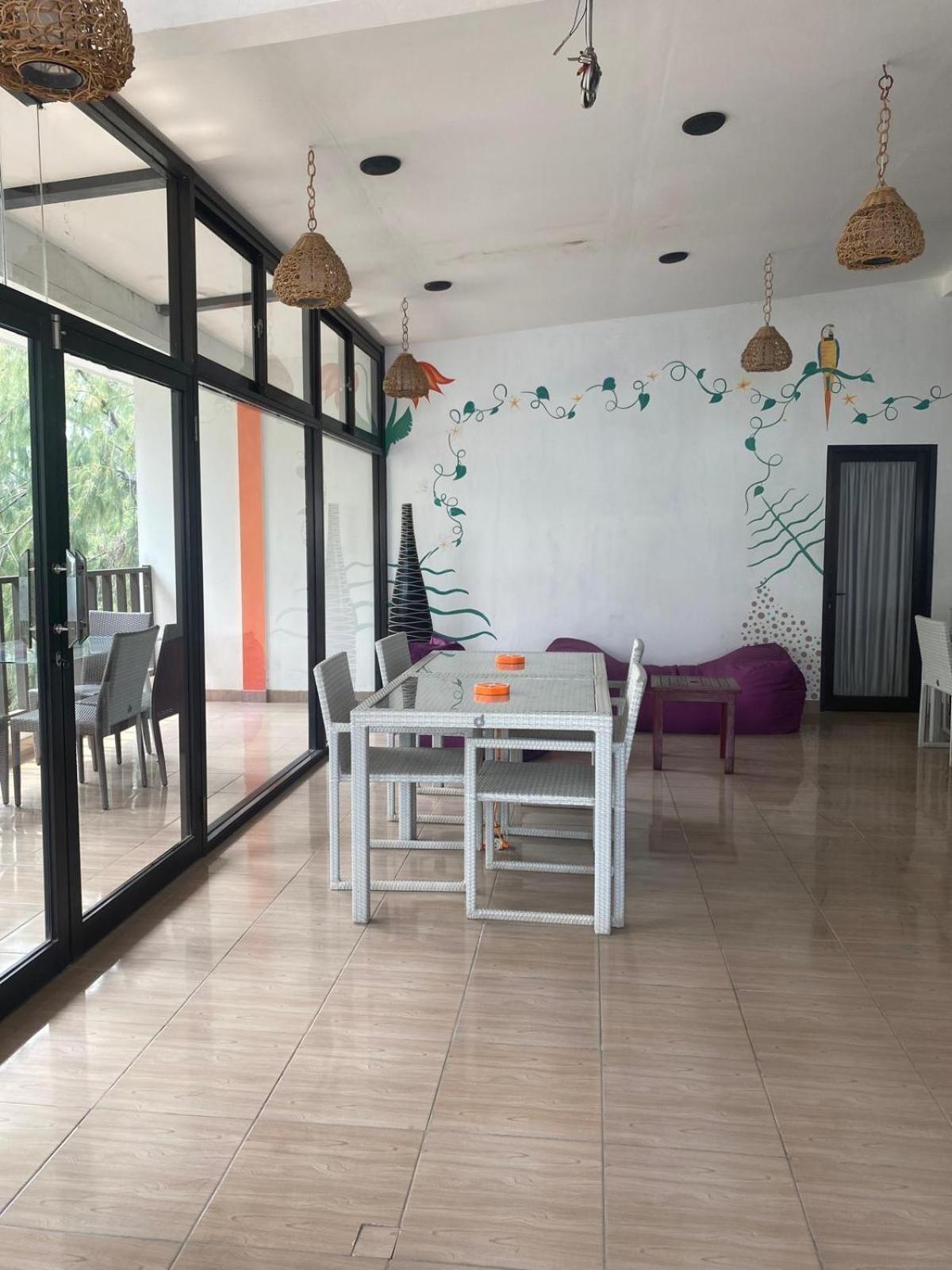 Tropica Gili Total Body Fit - Free Access Gym And Coworking Space Gili Trawangan Exterior foto